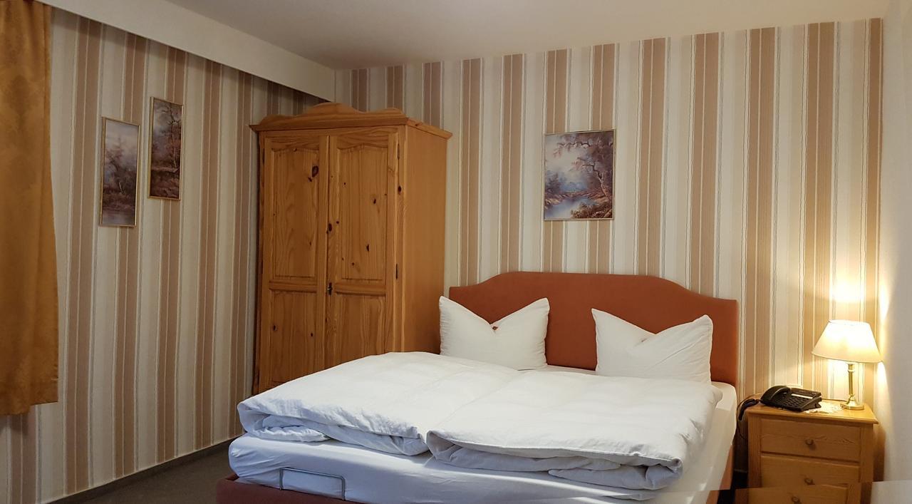 Single Room,733169212:JPEG